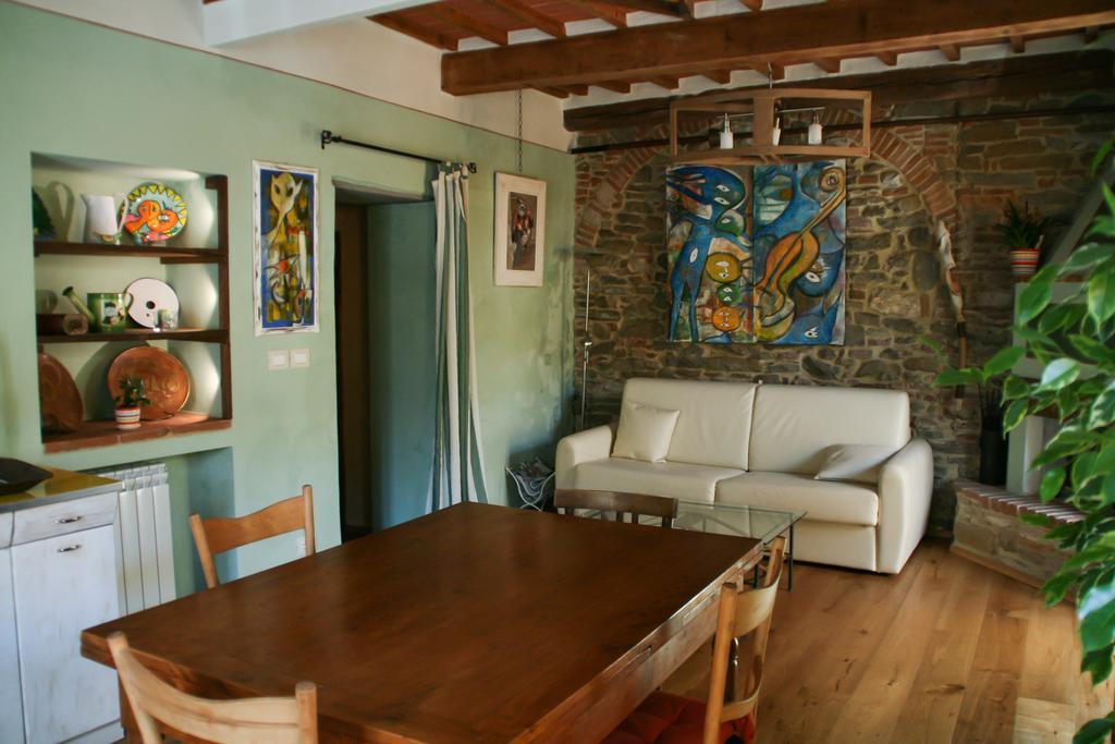 Residenza Fra Le Torri - Charme & Art Gallery Home Arezzo Szoba fotó